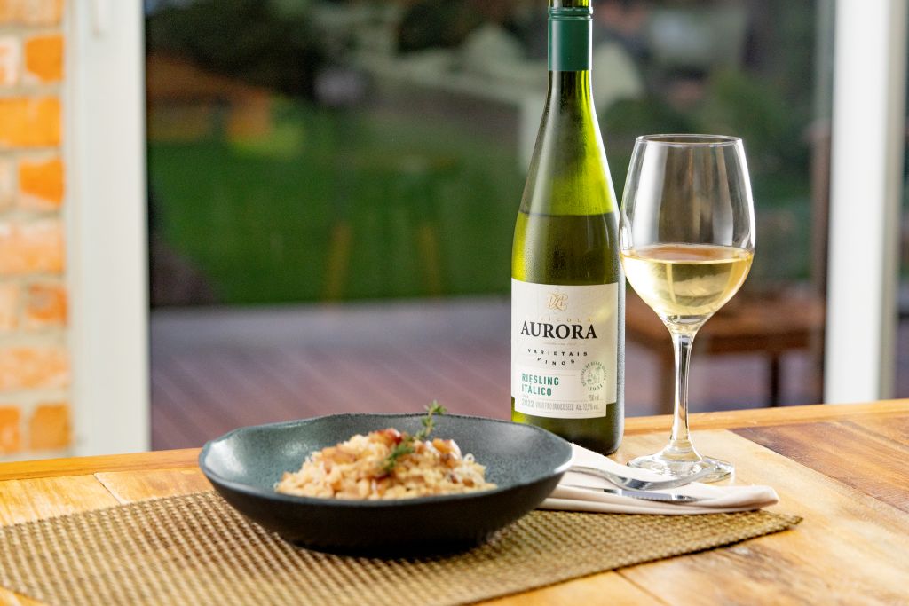 vinho branco suave aurora varietal riesling itálico harmonizando com massa