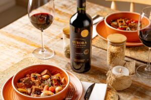 vinho tannat aurora reserva harmonizando com carne de panela