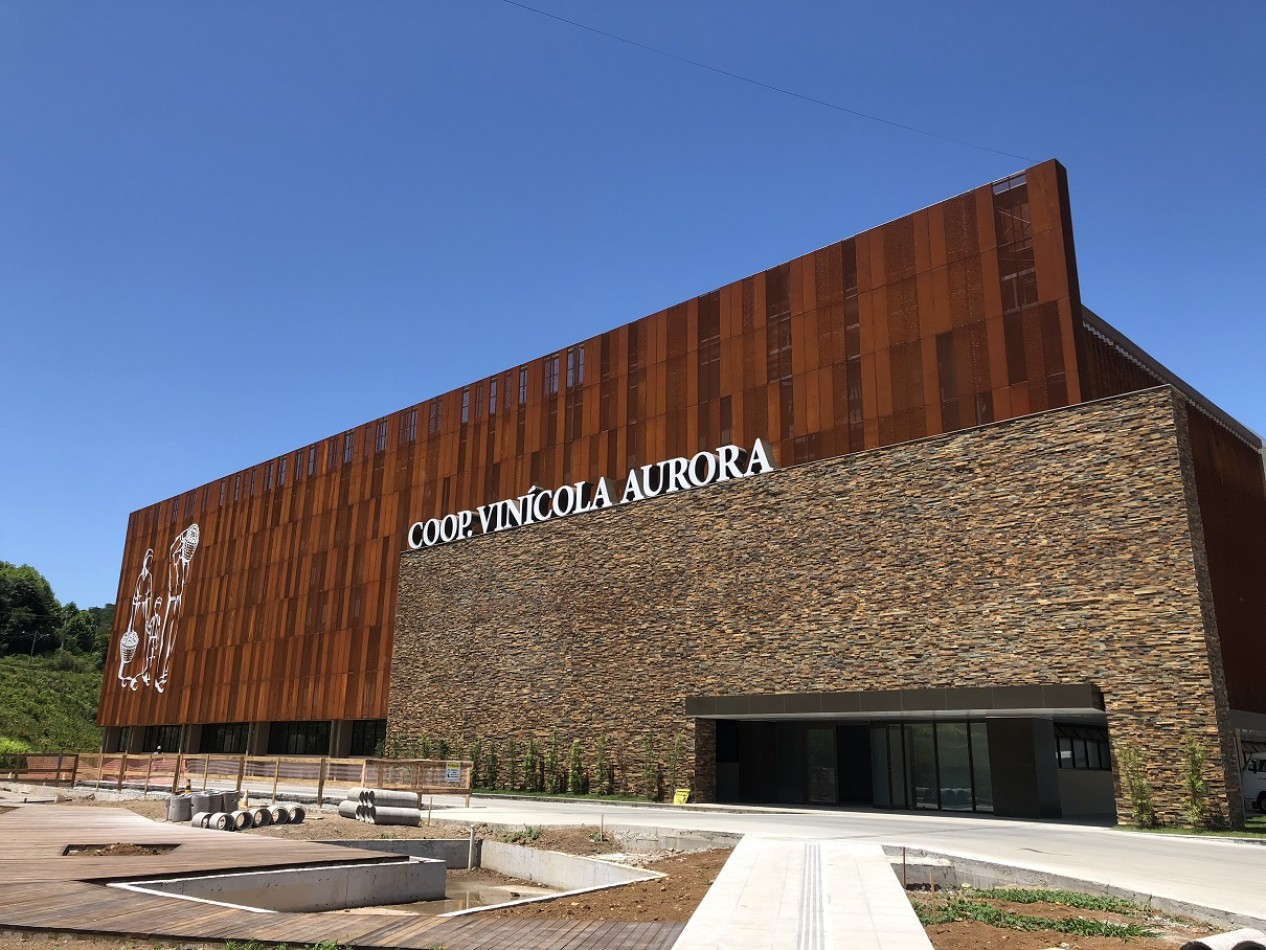 Vinícola Aurora celebra 89 anos  com faturamento histórico e liderança